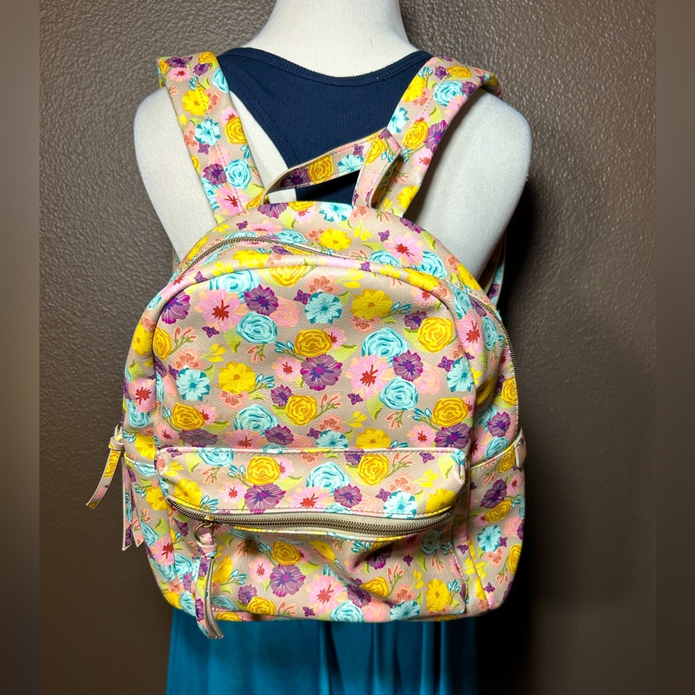 T SHIRT AND JEANS, KOHLS, floral mini backpack!!